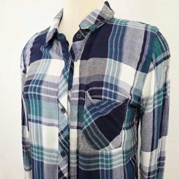 Rails Hunter plaid flannel button down shirt navy blue green women's medium M - Picture 4 of 6